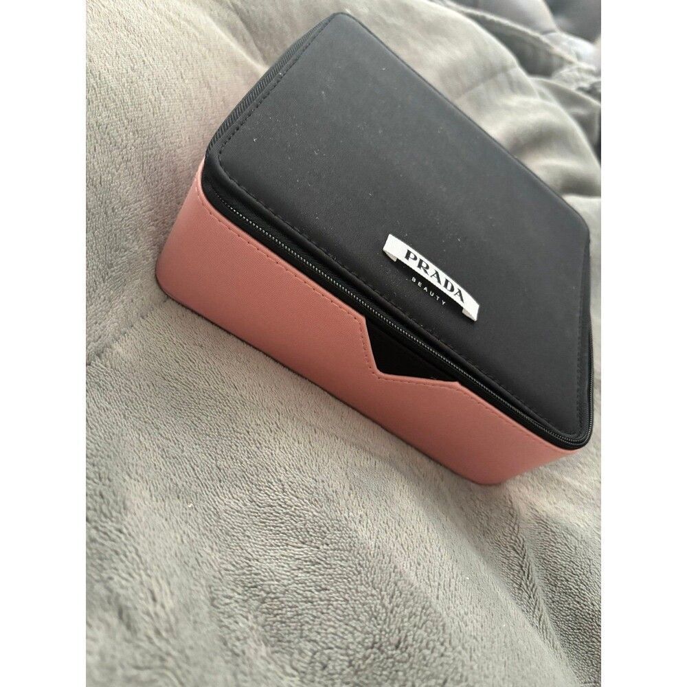 Prada makeup/jewelry case - Picture 2 of 6